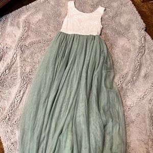Flower girl/ , Easter or Junior Bridesmaid dress Green and White 14/16